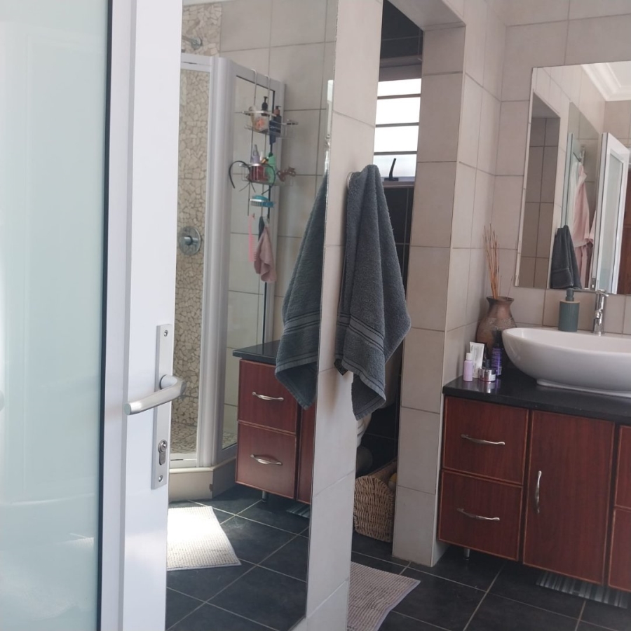 5 Bedroom Property for Sale in El Toro Park Northern Cape